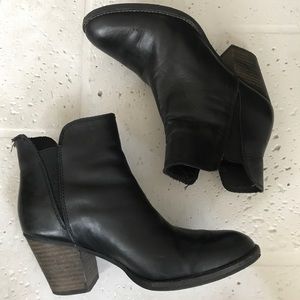 🖤 black leather booties 🖤